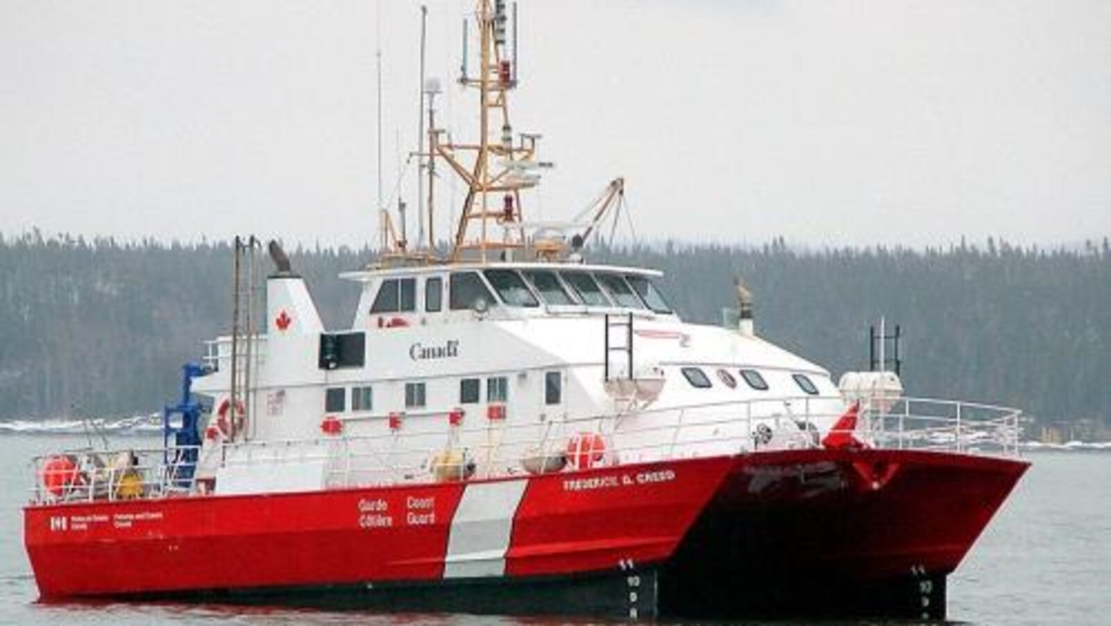 Le catamaran Frédéric G Creed de la Garde Côtière canadienne