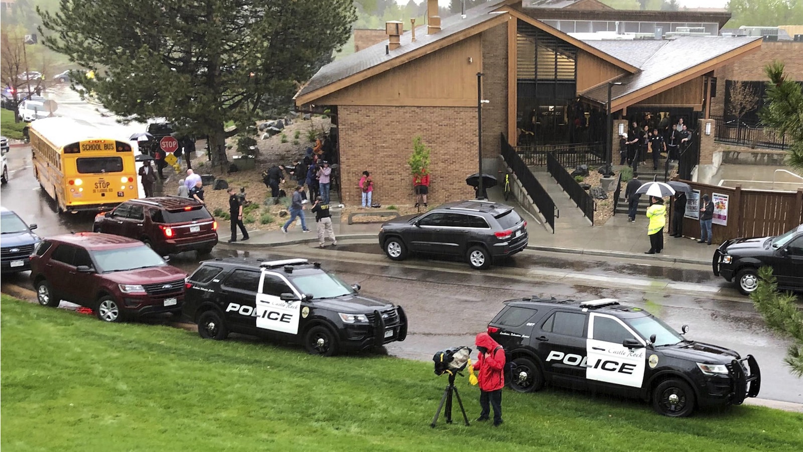 Une fusillade dans une école fait au moins sept blessés — États-Unis