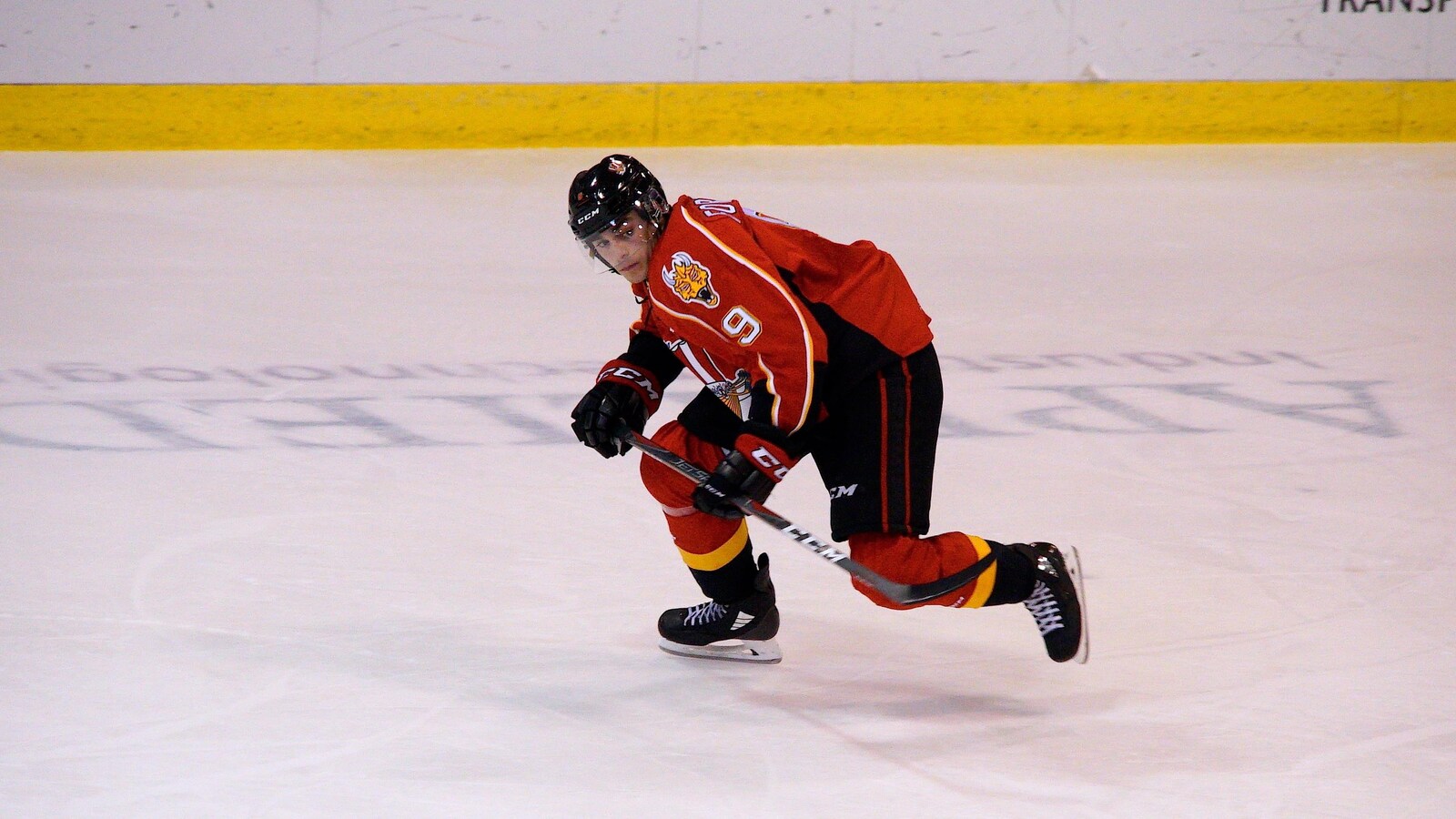 Gabriel Fortier porte le chandail numéro 9 avec le Drakkar de Baie-Comeau