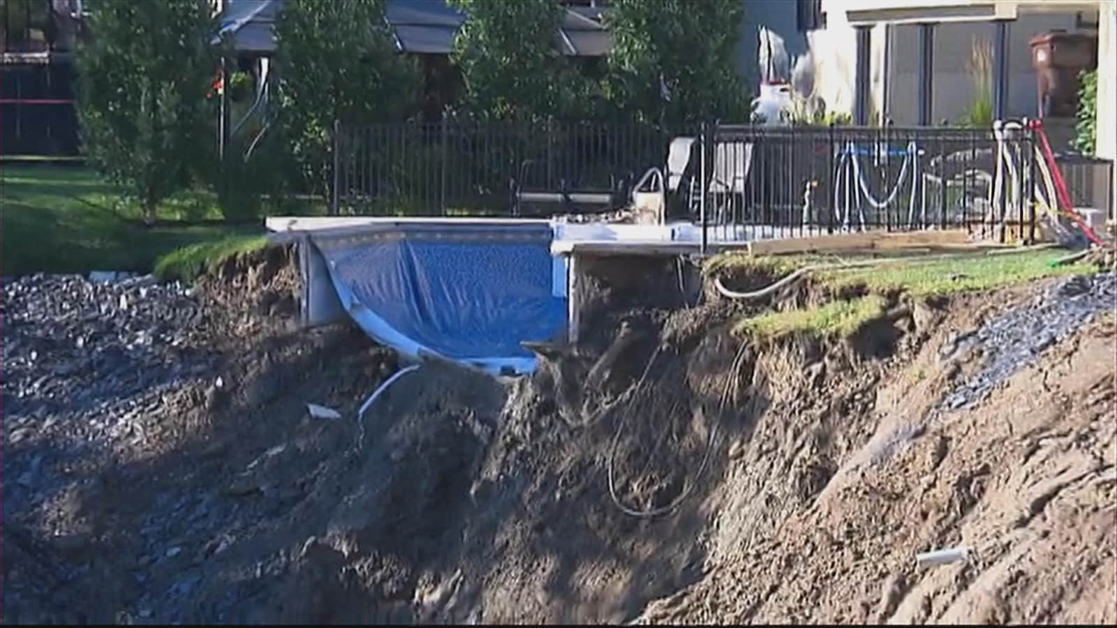 Le glissement s'est produit à l'endroit même où des travaux étaient en cours pour stabiliser le terrain.