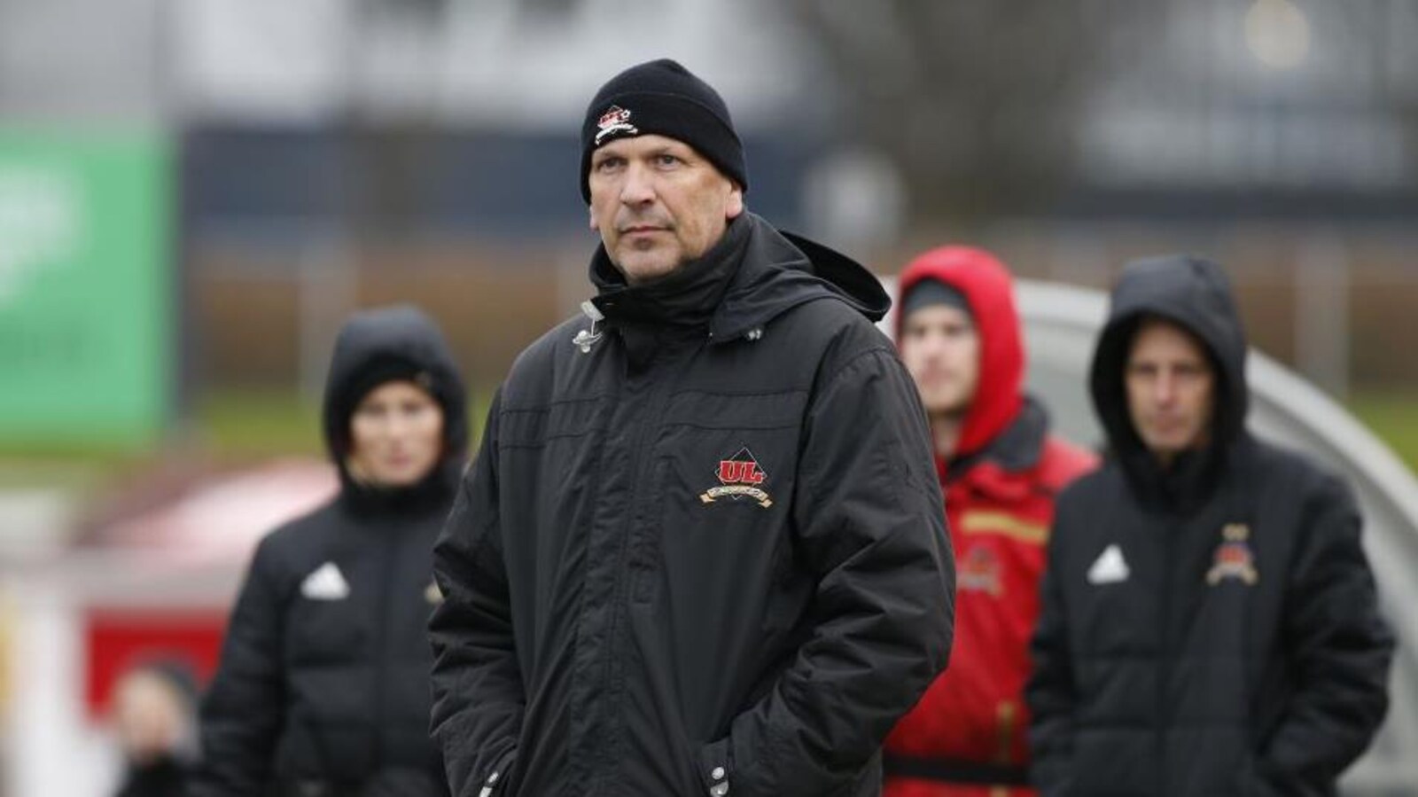Helder Duarte sur le bord du terrain de soccer