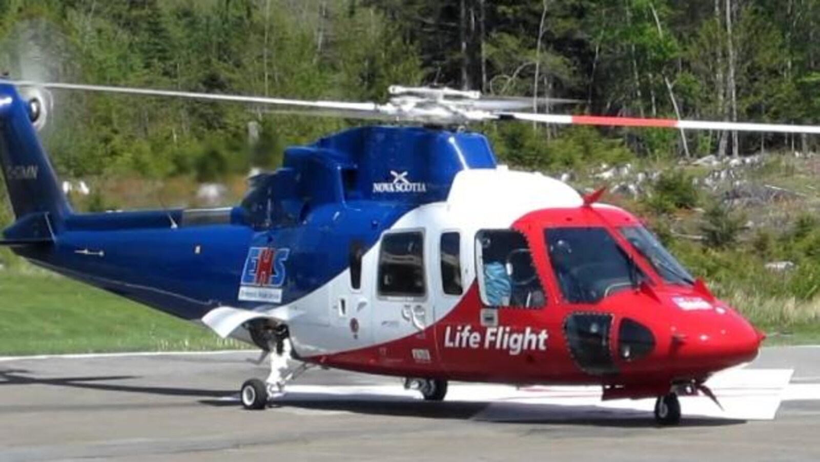 Le gouvernement de la Nouvelle-Écosse utilise actuellement cet hélicoptère pour son service EHS LifeFlight.