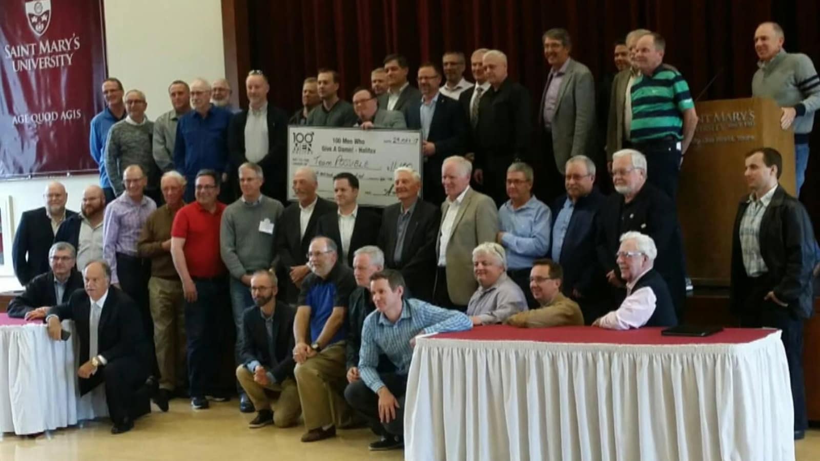 Un groupe d'hommes de la ville d'Halifax a réussi à amasser des milliers de dollars depuis les cinq dernières années pour faire des dons.