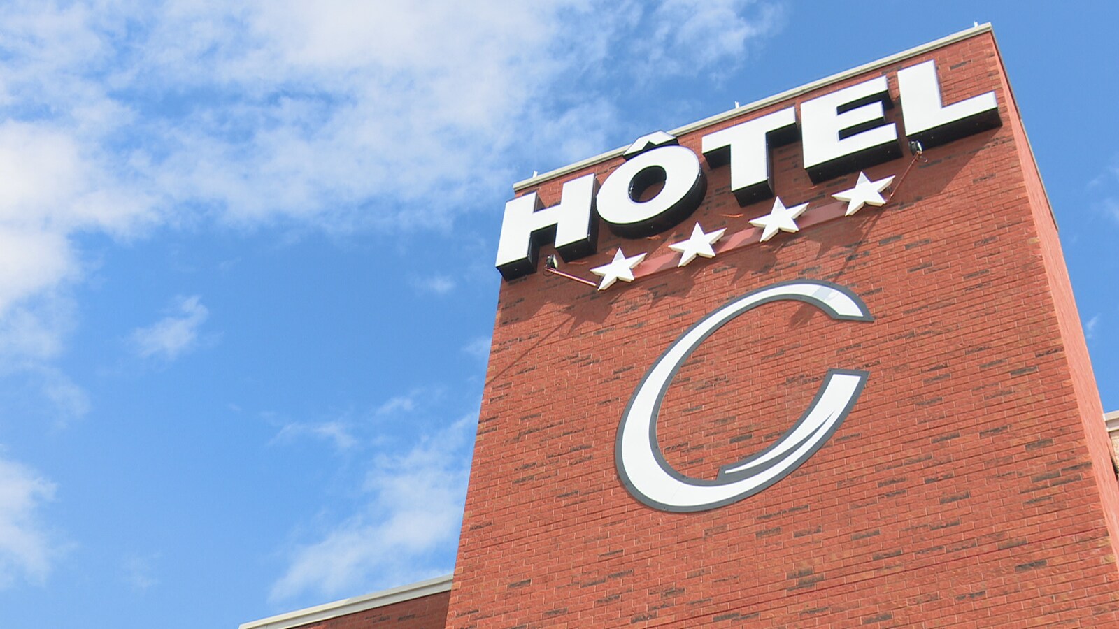 Affiche du C Hôtel à Rimouski
