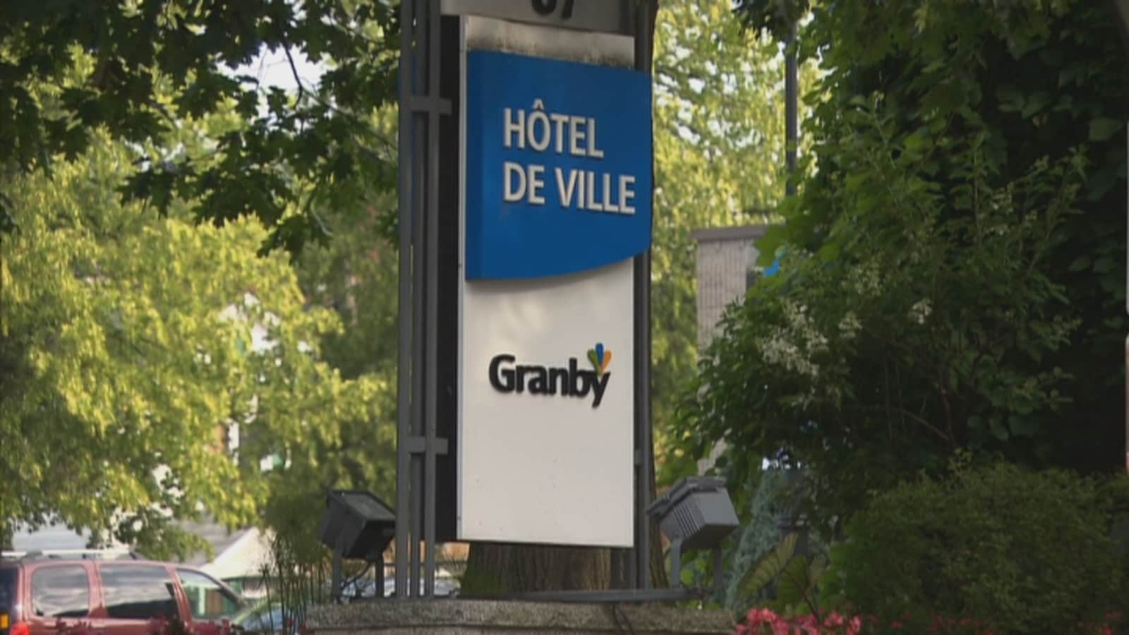 La pancarte de l'hôtel de ville de Granby