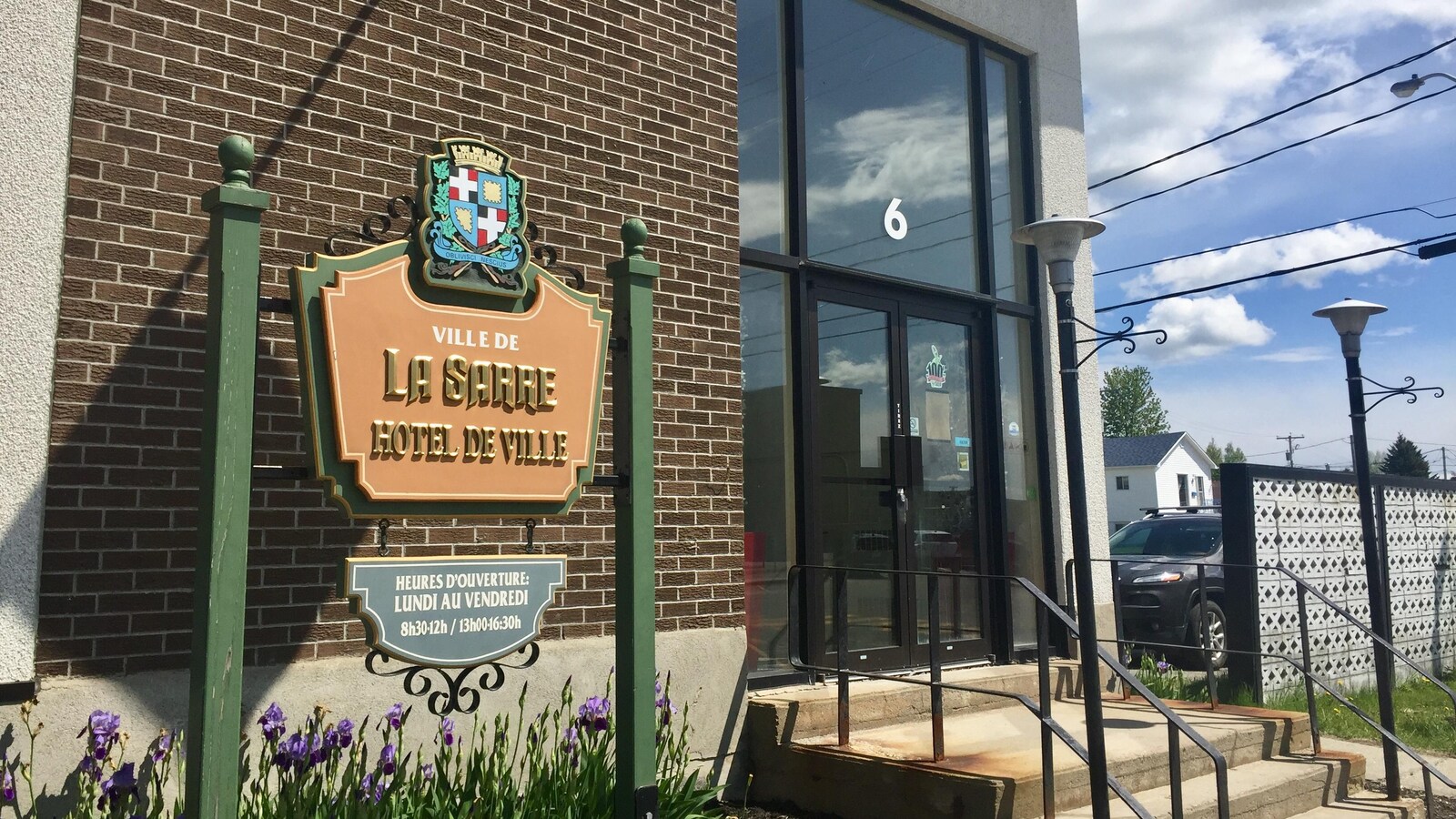 L'hôtel de ville de La Sarre.