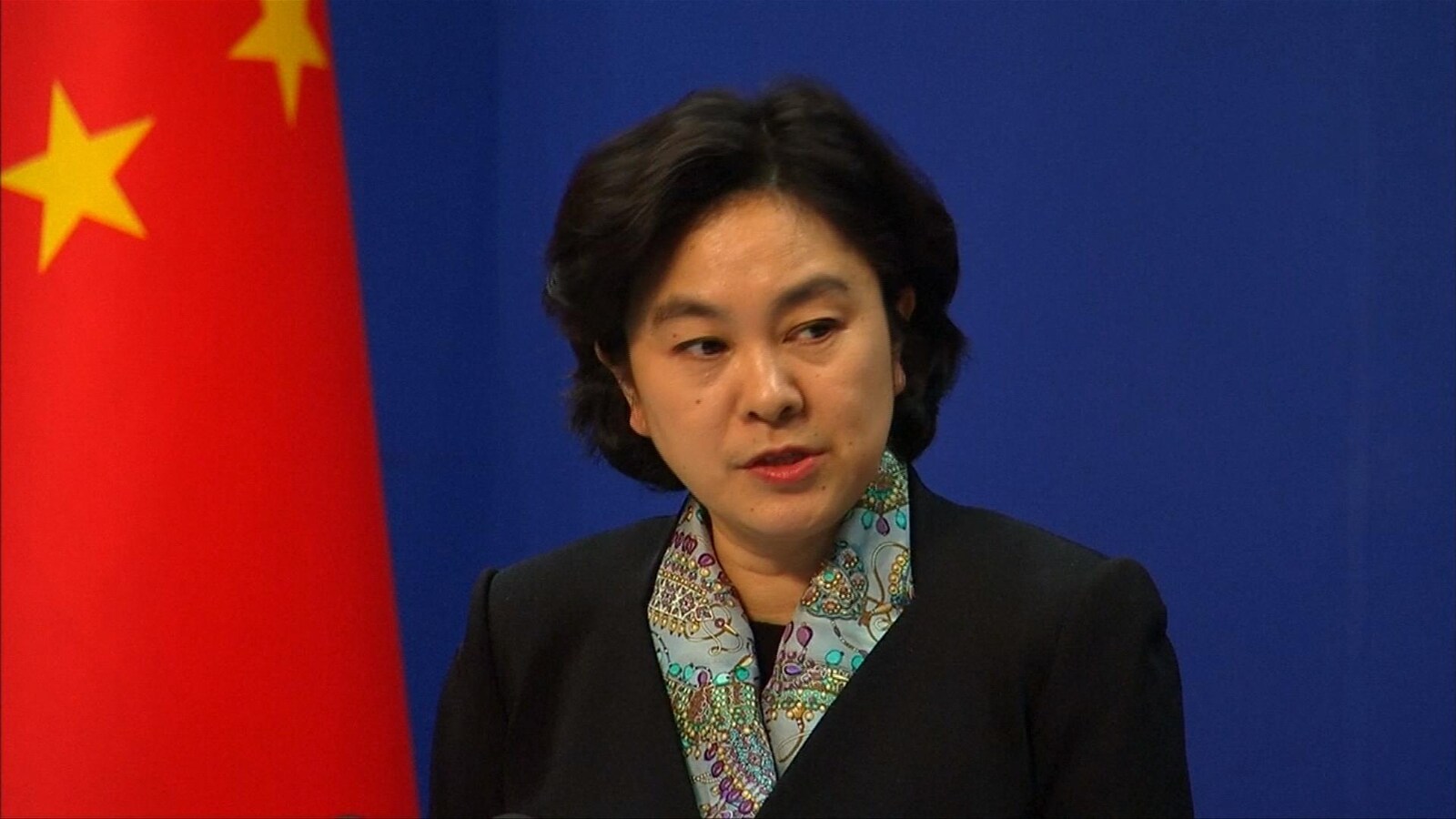 Gros plan de madame Hua Chunying.