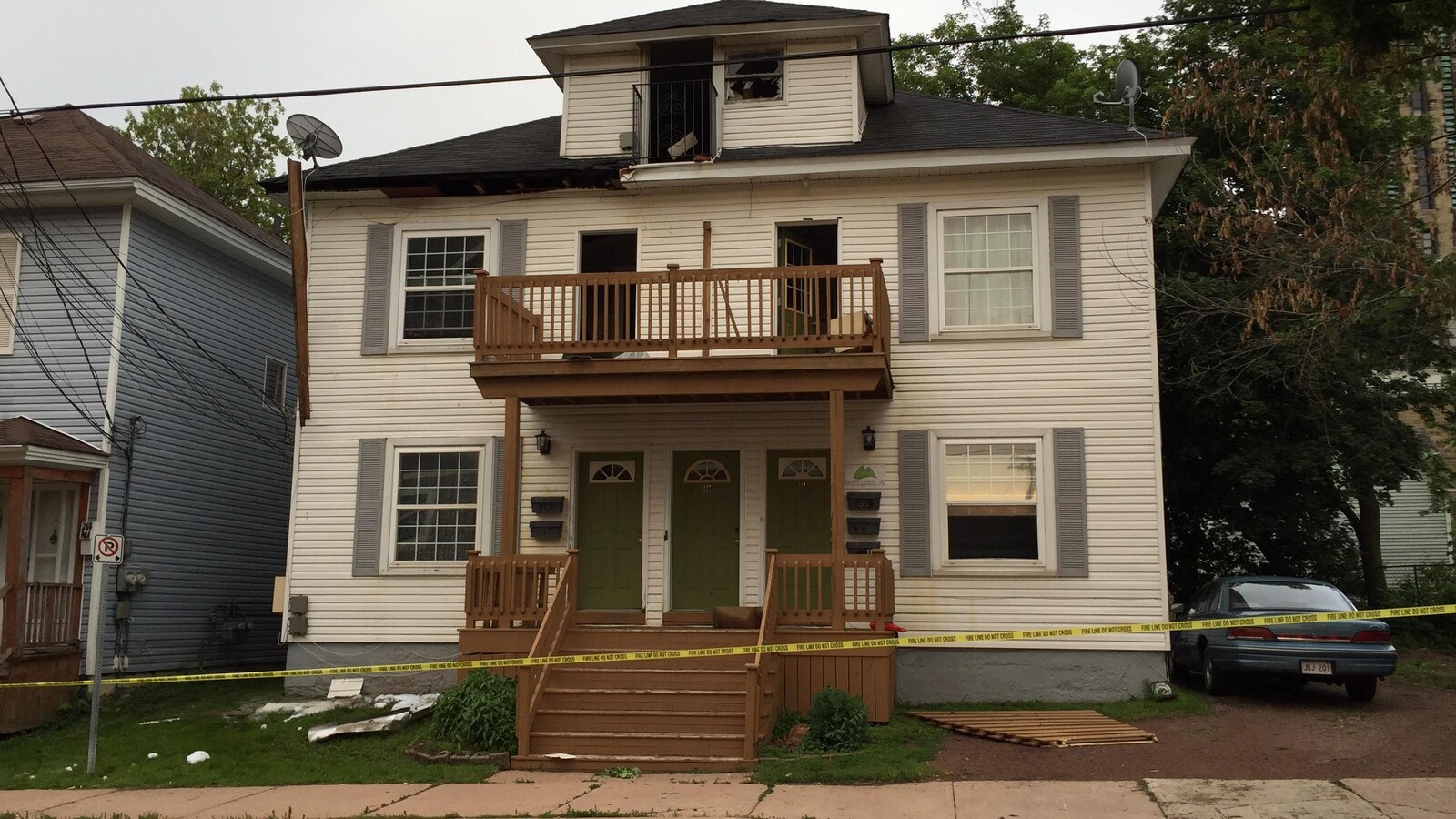 Un immeuble à appartements dévasté par un incendie, rue Robinson, à Moncton