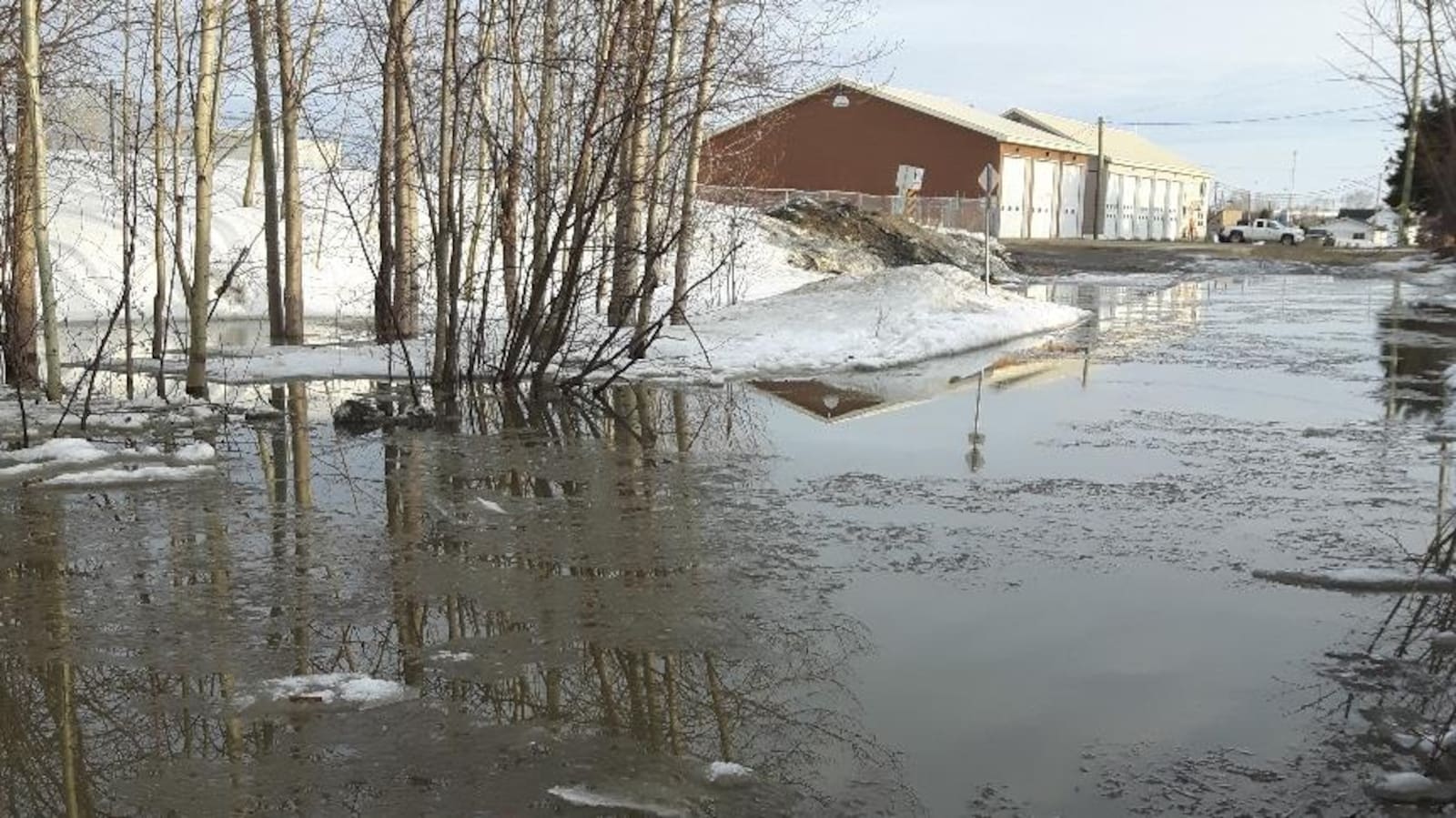 Une rue inondée.