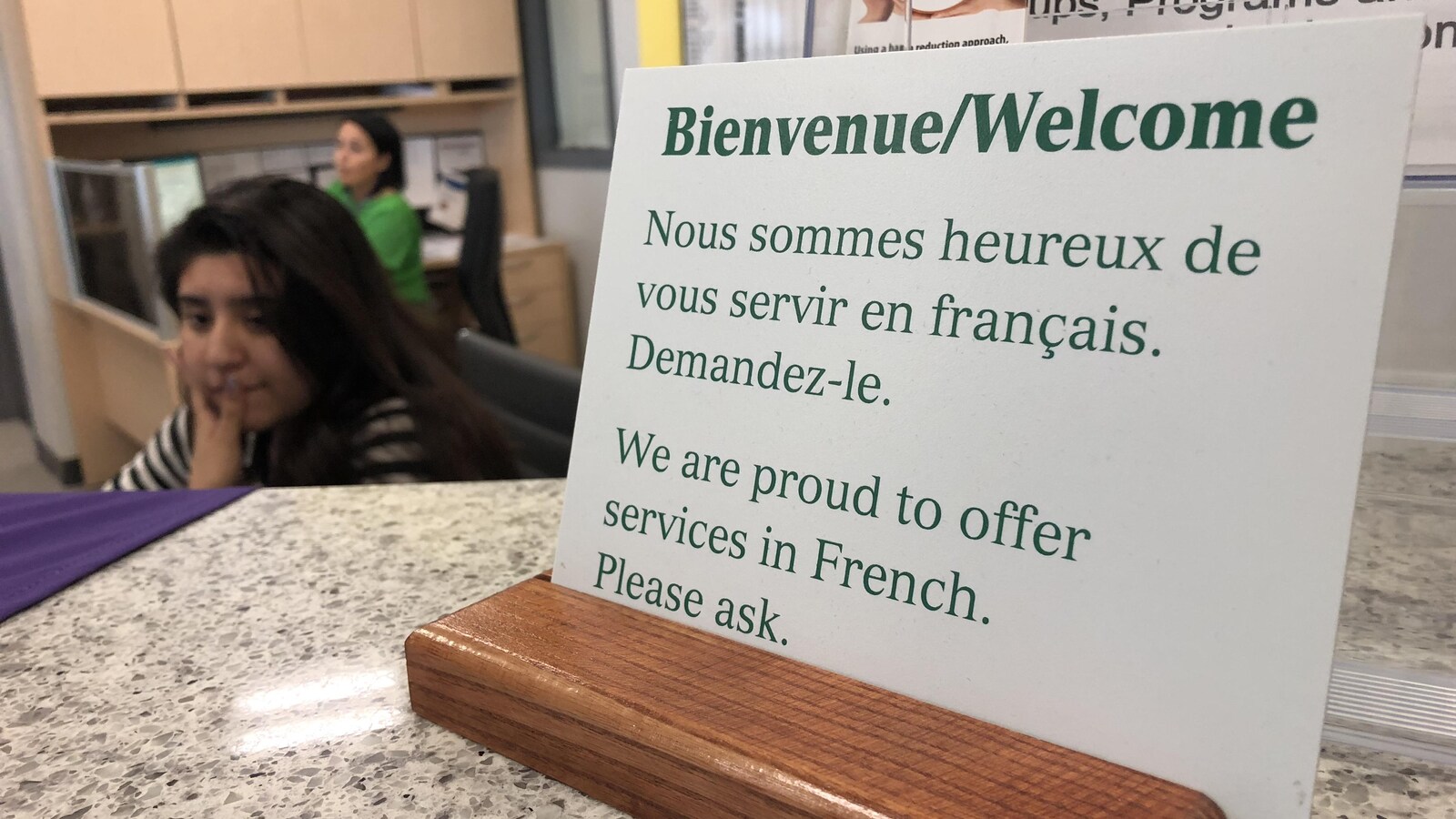 Une carte qui indique que des services en français sont disponibles