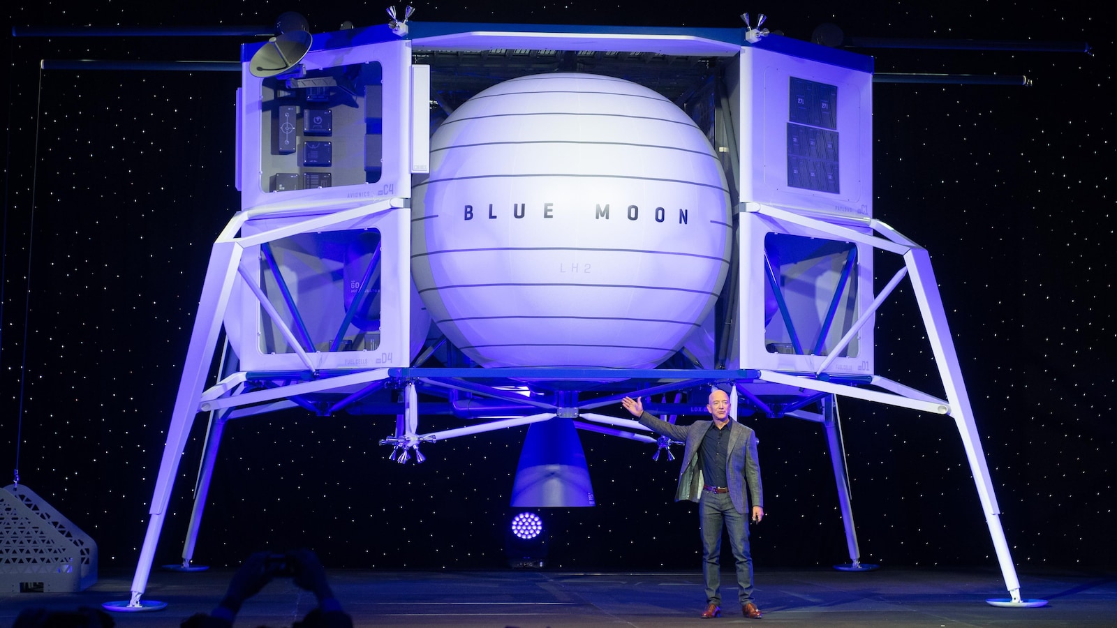 LE CAPITAL À L'ASSAUT DU CIEL Jeff-bezos-blue-moon-alunisseur