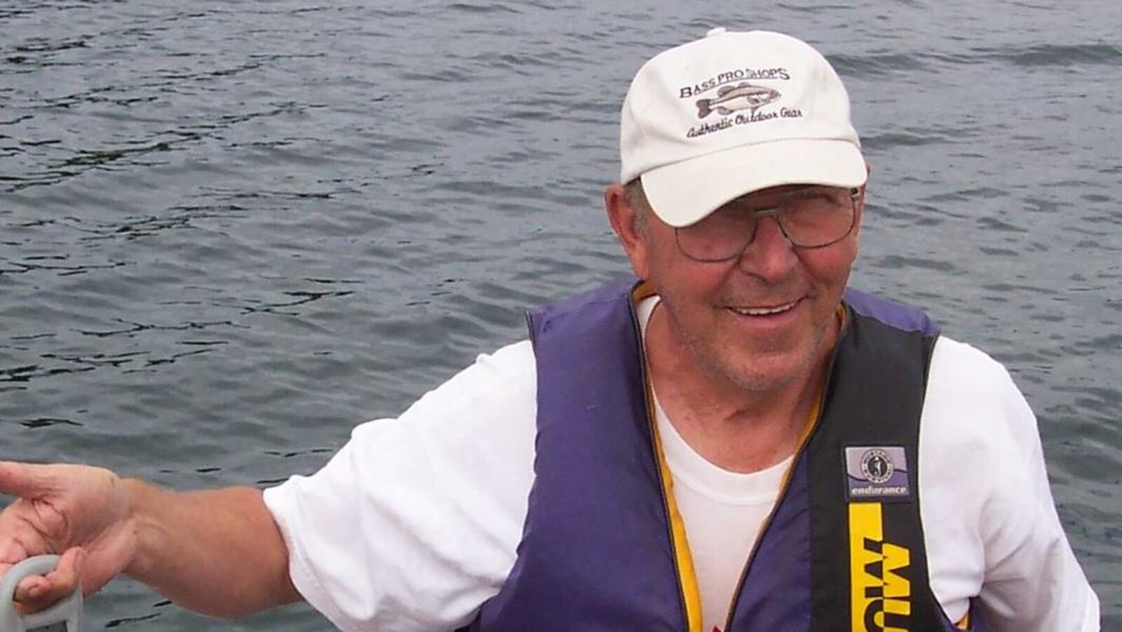 James Johnson Hobbs, «Jim», est mort le 24 mai. Sa fille Janice Martell, lutte pour que les troubles neurologiques comme le Parkinson, soit reconnu comme maladie industrielle.