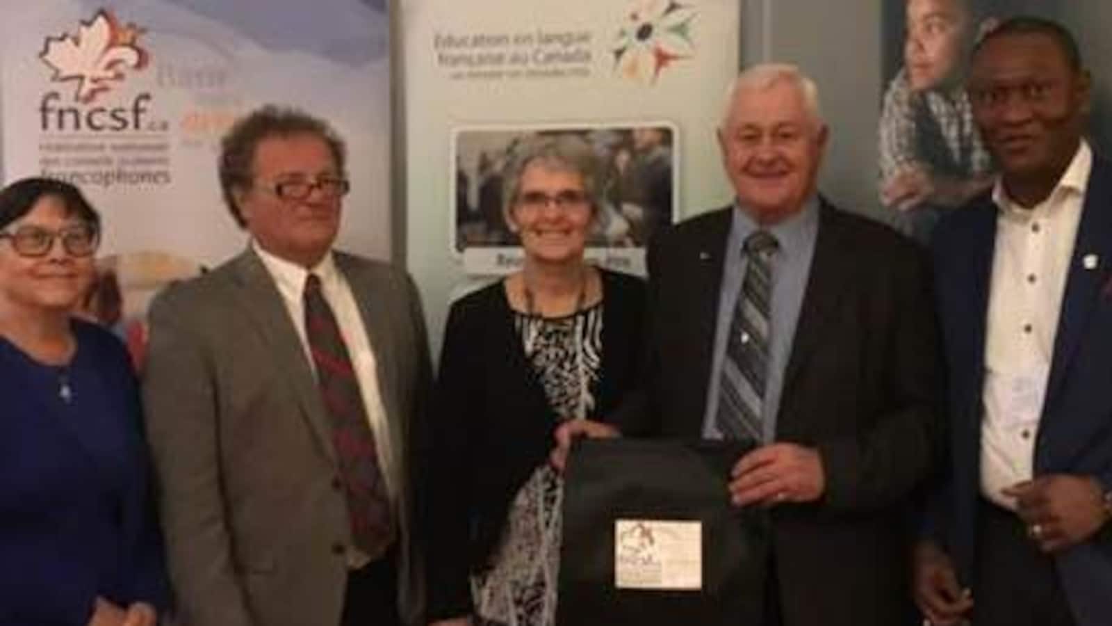Un montage de trois photos prises lors du congrès annuel de la Fédération nationale des conseils scolaires francophones, à Halifax, en Nouvelle-Écosse.