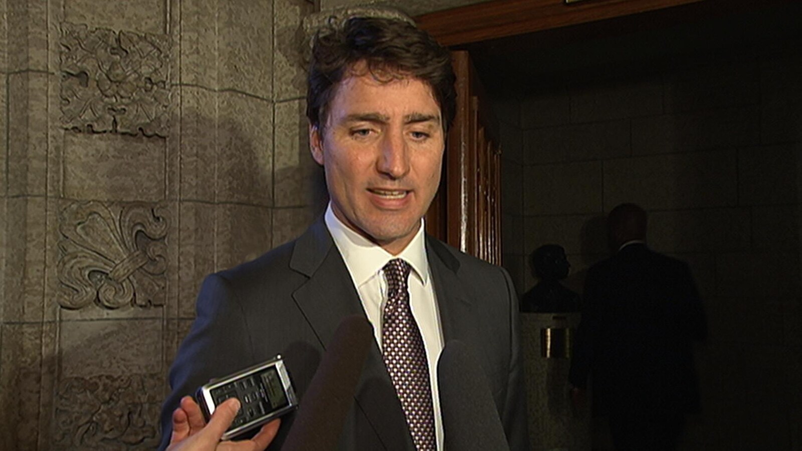 Le premier ministre Justin Trudeau lors d'une mêlée de presse