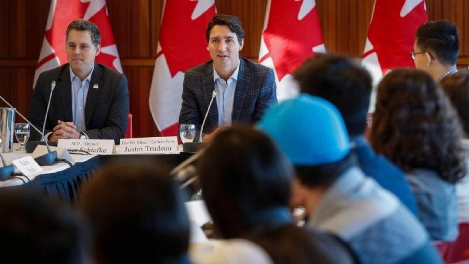 Le premier ministre Justin Trudeau, lors d'une précédente rencontre avec le Conseil jeunesse, à Calgary.