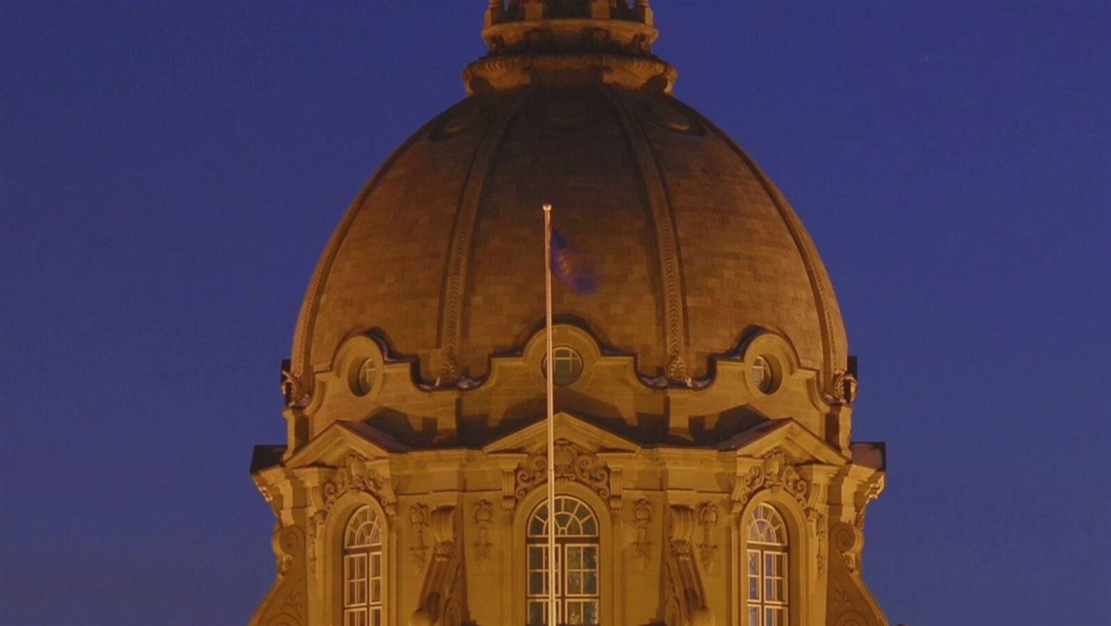 Le dôme de l'édifice de l'Assemblée législative à Edmonton
