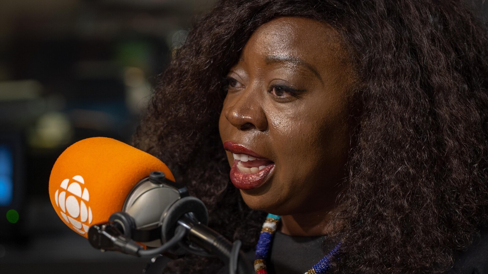 Léonie Tchatat, présidente de La Passerelle