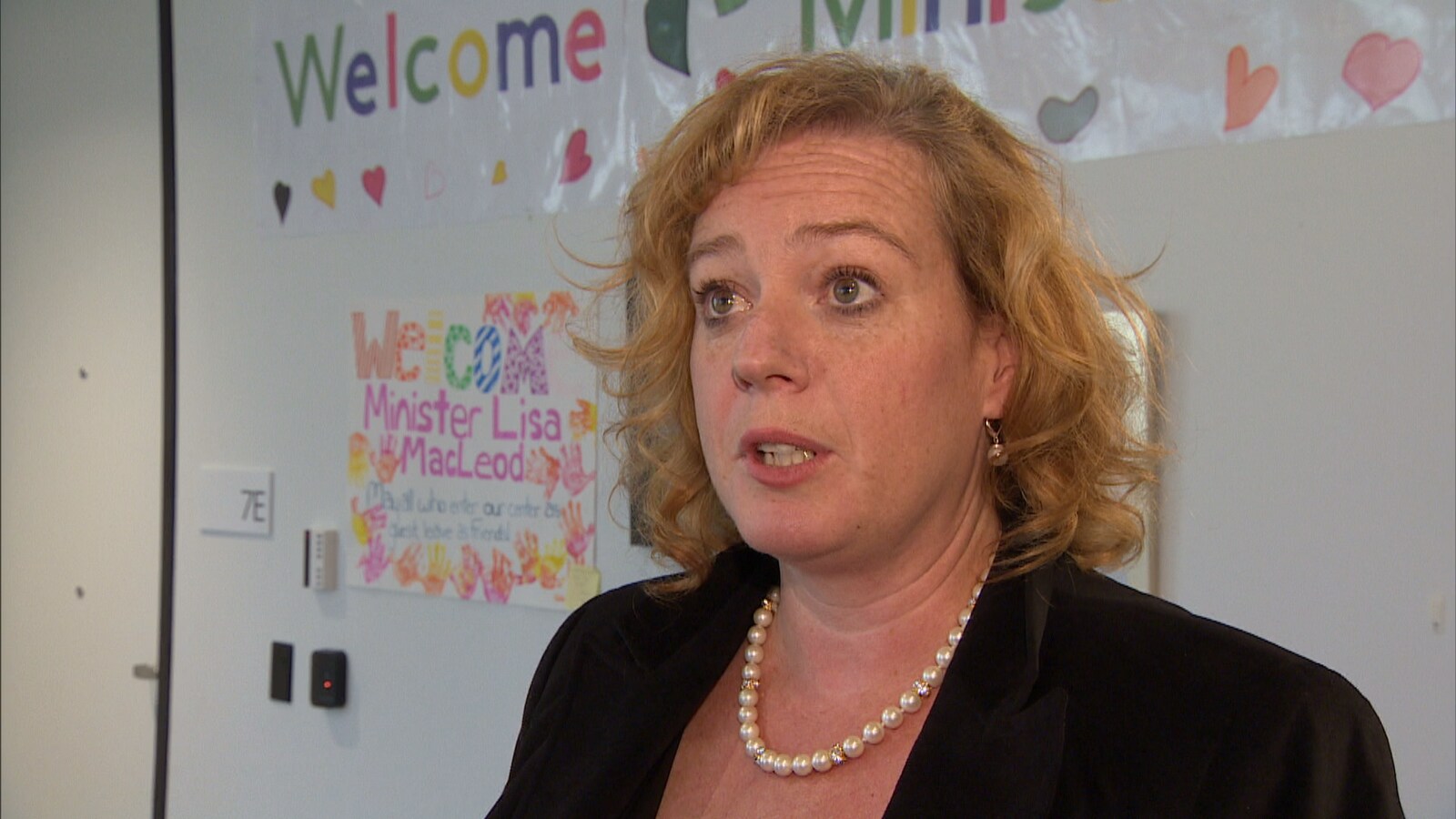 La ministre des Services à l'enfance, Lisa MacLeod.