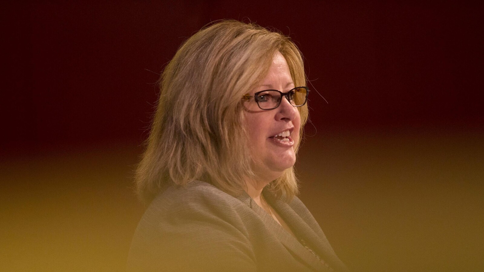 La ministre ontarienne de l'Éducation, Lisa Thompson, fait une déclaration au Centre des sciences de l'Ontario à Toronto, le 15 mars.