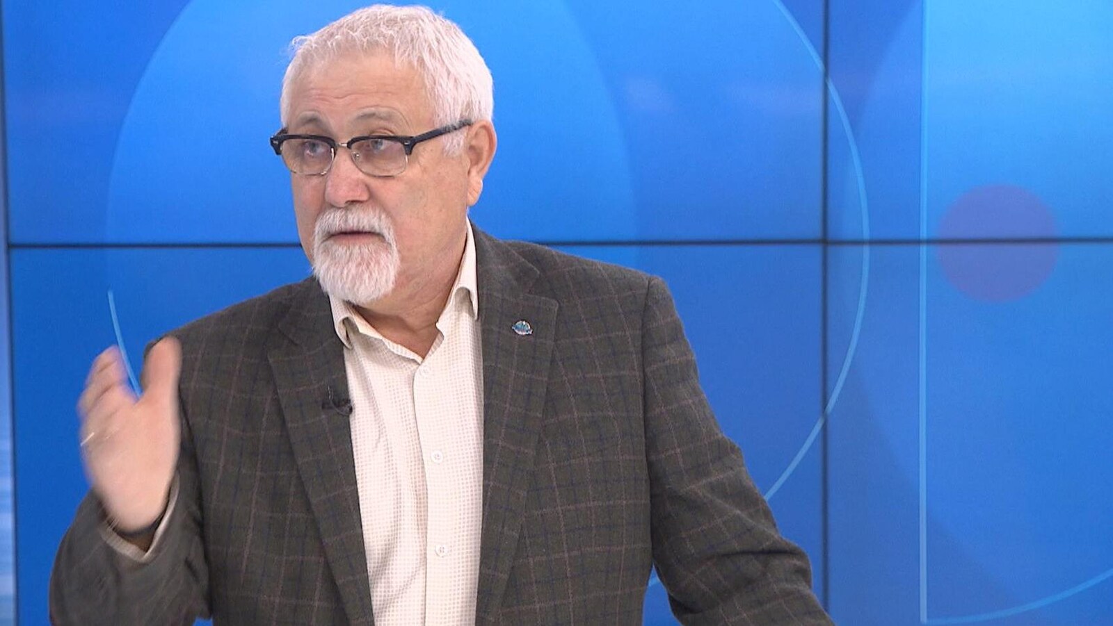 Luc Doucet sur le plateau du Téléjournal Acadie le 19 janvier 2019.