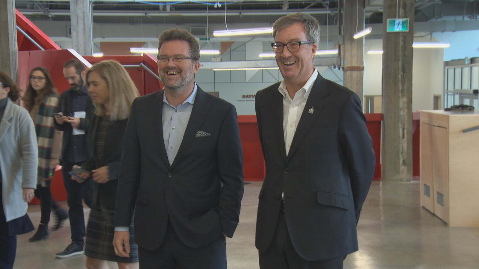 Maxime Pedneaud-Jobin et Jim Watson sont tout sourire