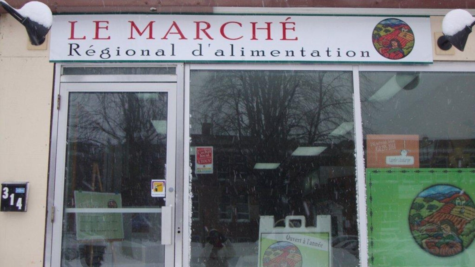 La façade du Marché de solidarité