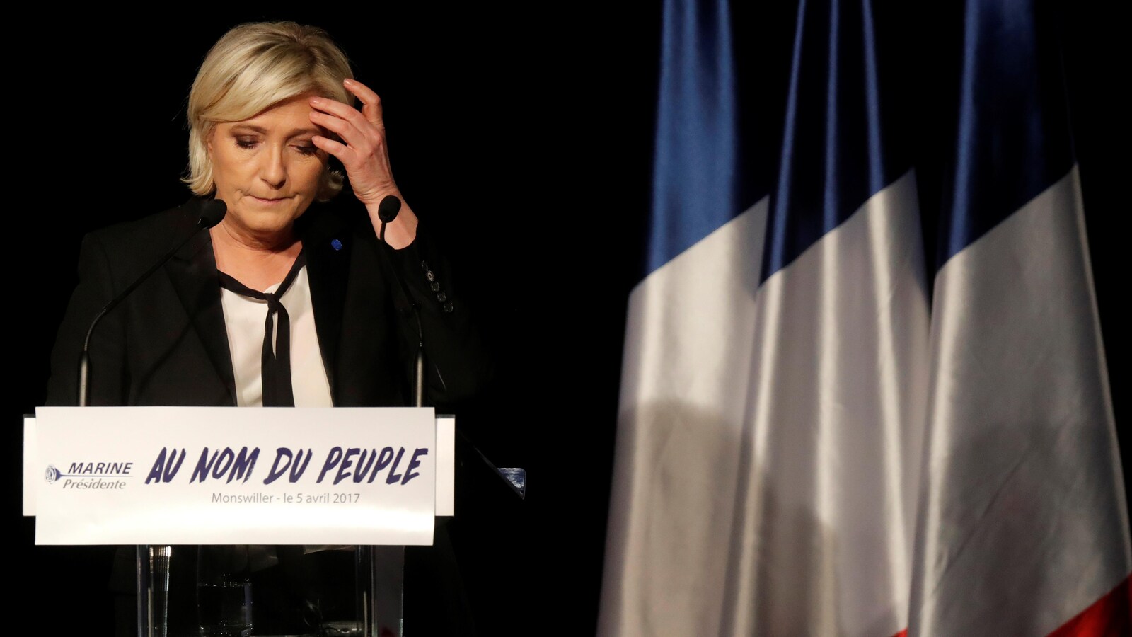 La présidente du Front national Marine Le Pen lors de son rassemblement de campagne à Monswiller, près de Strasbourg, le 5 avril 2017.