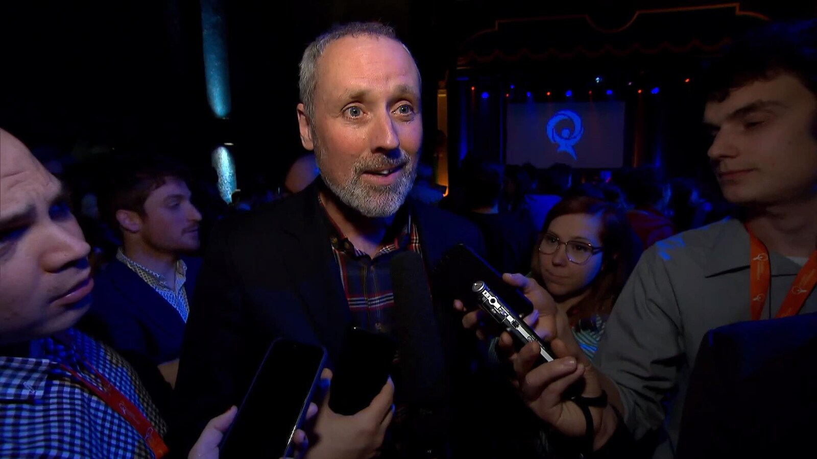 Le candidat à l'investiture de Québec solidaire dans Rosemont, Vincent Marissal, parle à des journalistes à Québec.