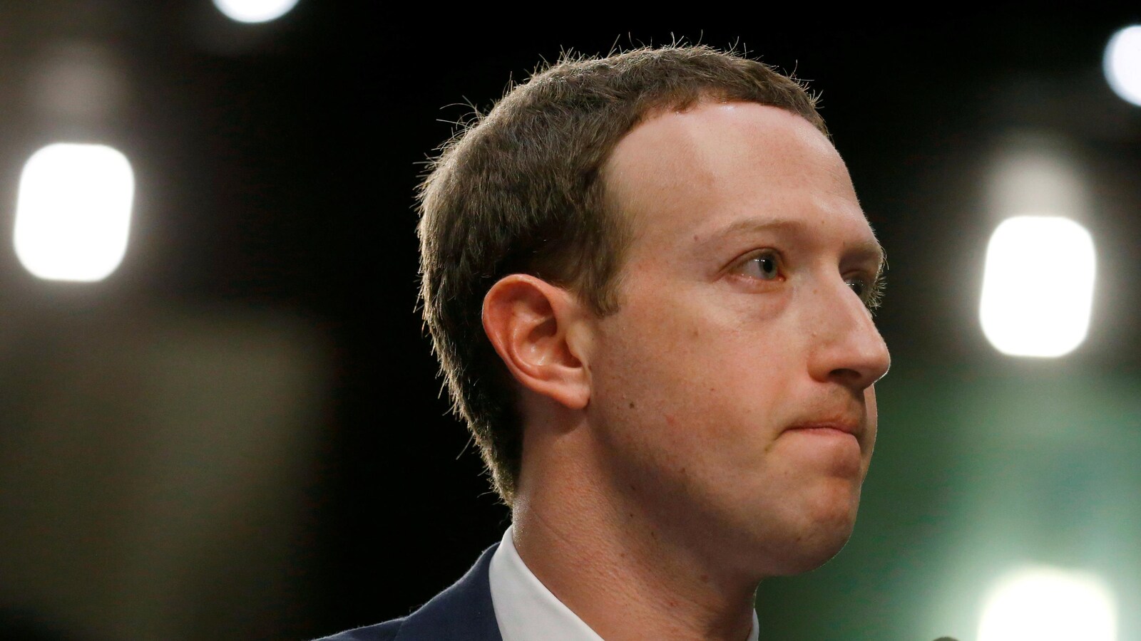Le PDG de Facebook, Mark Zuckerberg, témoigne au Congrès américain dans la foulée du scandale des données personnelles obtenues par la firme Cambridge Analytica.