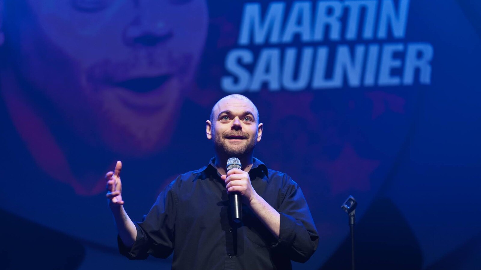 Martin Saulnier sur scène lors d'un gala.