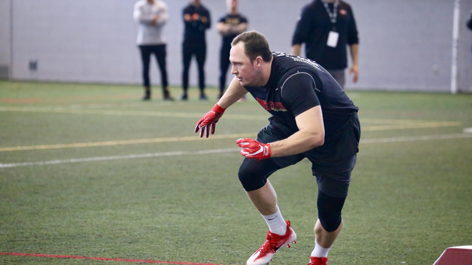 Le joueur de ligne défensive Mathieu Betts lors d'une journée d'essais professionnels à l'Université Laval, le 11 mars 2019