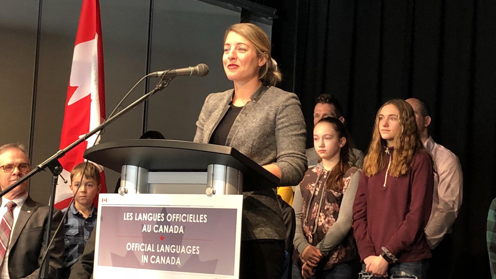 La ministre Mélanie Joly fait une annonce à Rogersville