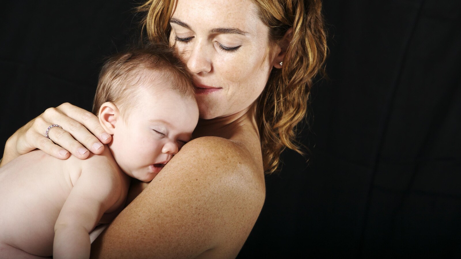 Pas moins de 389 912 bébés sont nés au Canada en 2016.