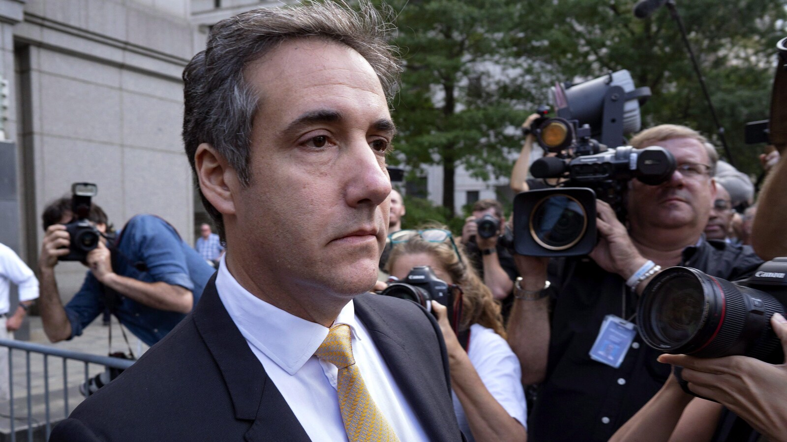 L'ancien avocat de Donald Trump, Michael Cohen, quitte la Cour fédérale le 21 août 2018.