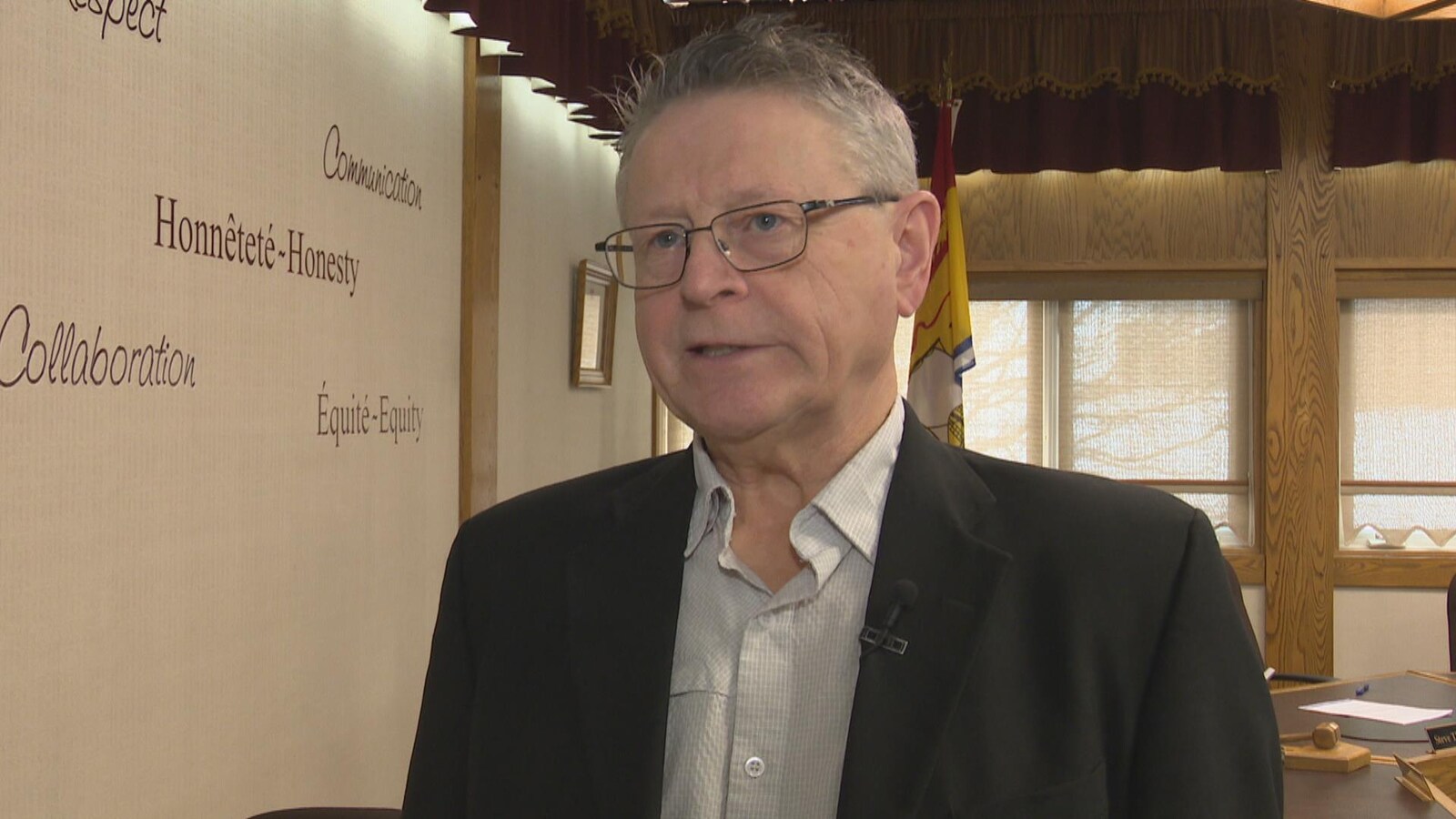 Michel Soucy, maire d'Atholville, en entrevue.