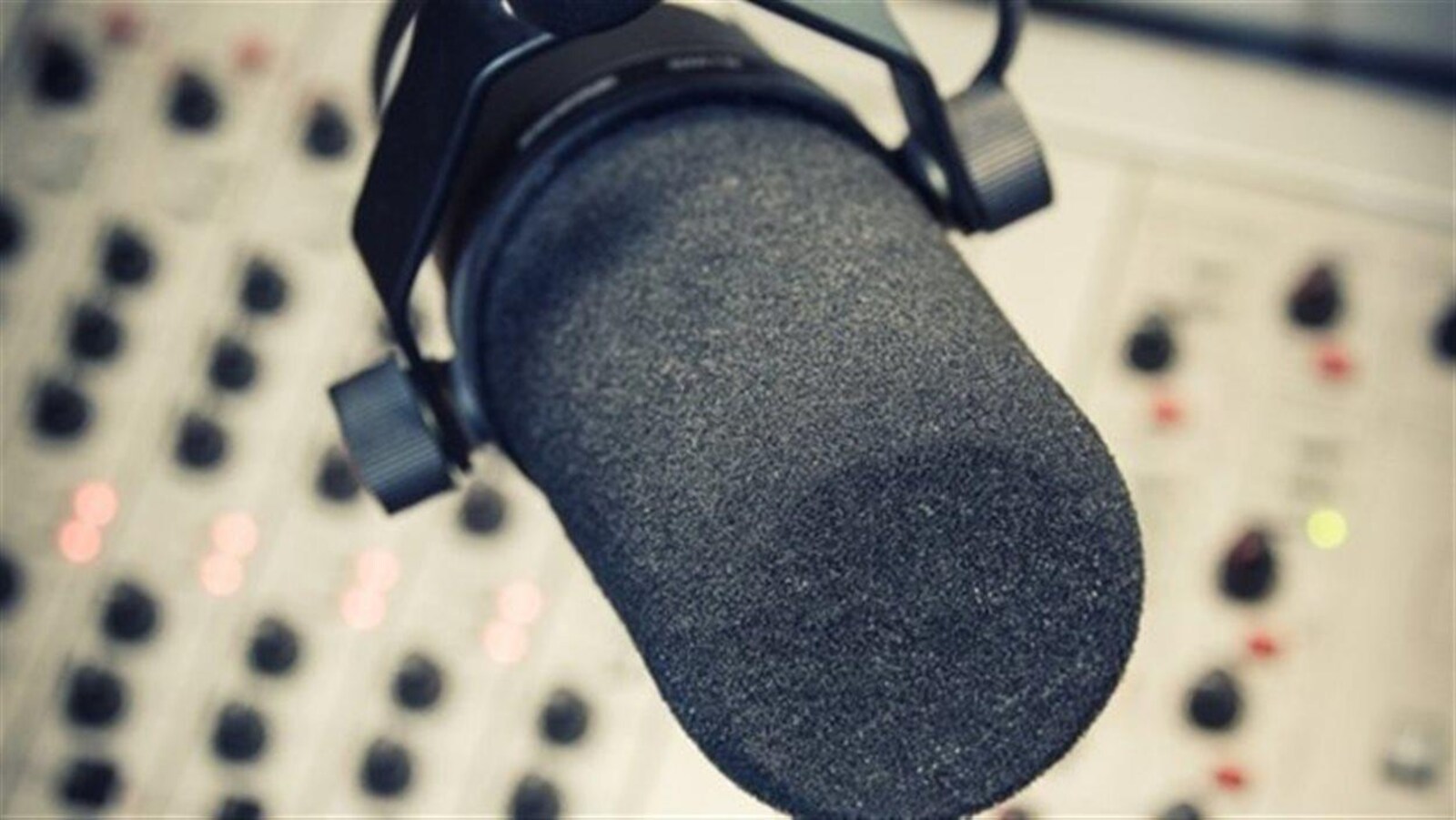 Un micro de radio