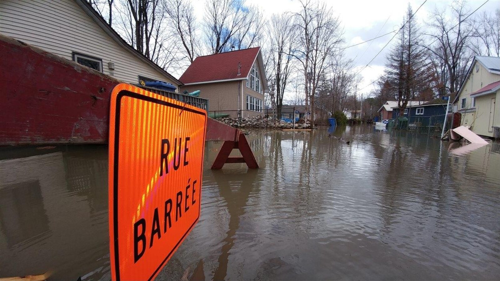 La municipalité de Pontiac, dans l'Outaouais, pendant les inondations de 2017.