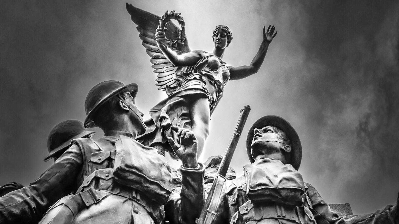 Cette photo est l'oeuvre du photographe Marcel Morin qui prépare une exposition pour 2021 intitulée « Sherbrooke en noir et blanc : l'espoir ».