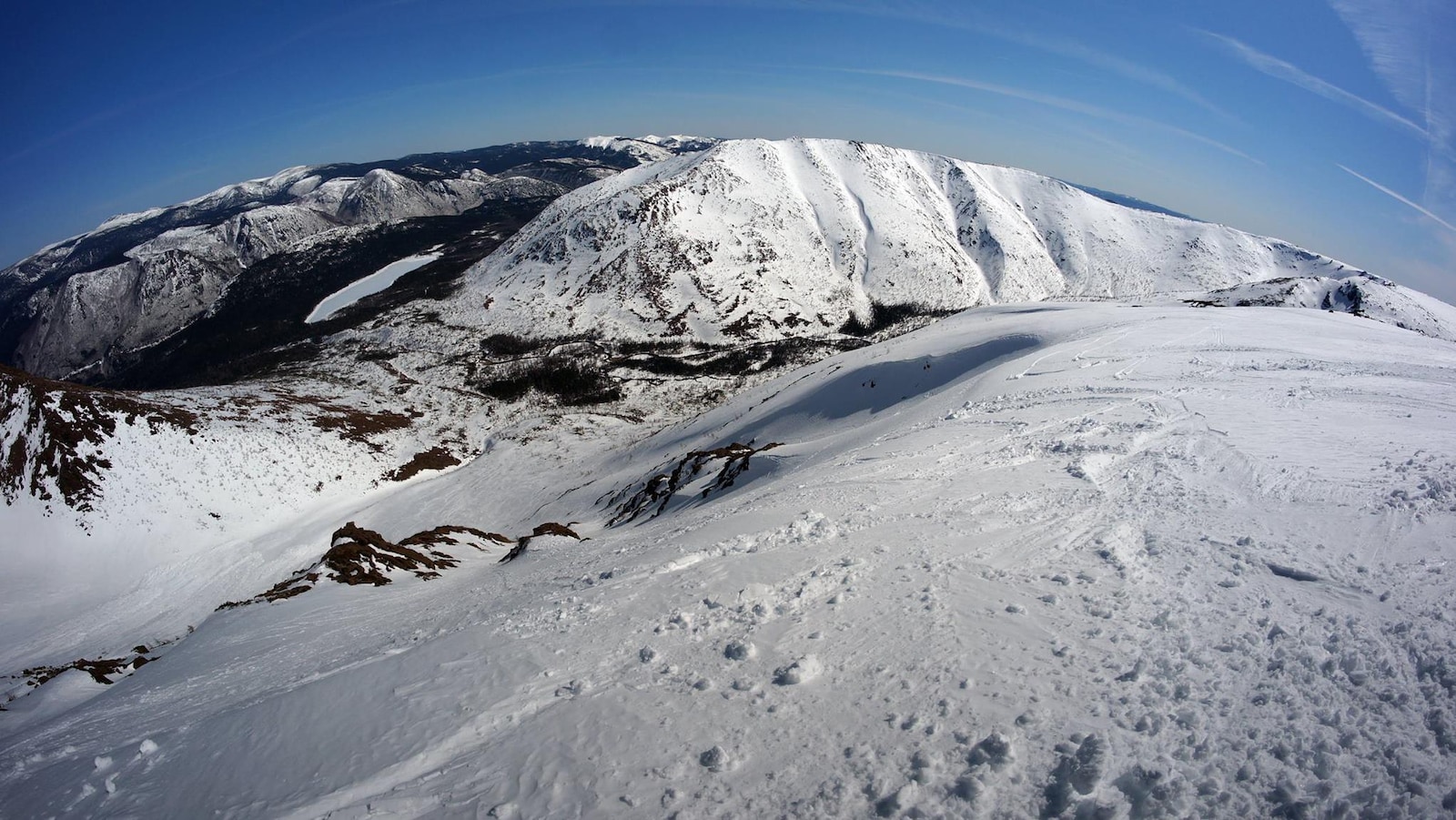 Montagne skiable en milieux alpin
