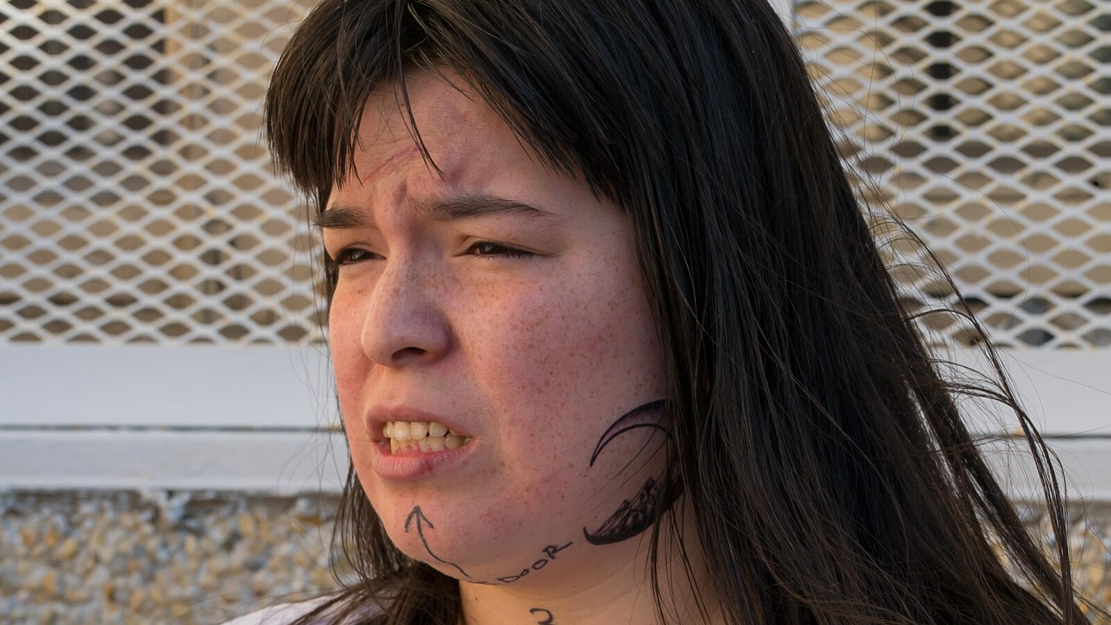 Le personnage de Natasha Kanapé Fontaine, Eyota Standing Bear, dans « Unité 9 ».