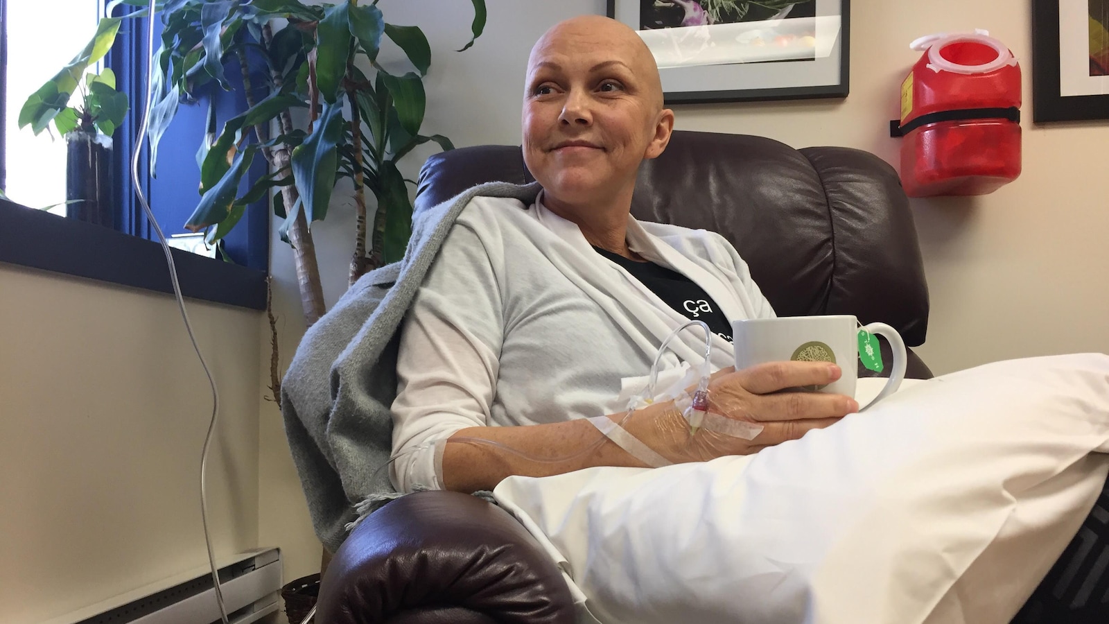 Nathalie Prud'Homme reçoit des injections intraveineuses de vitamine C.