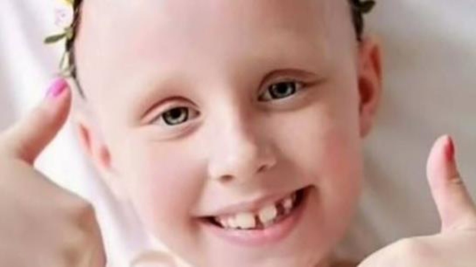 Une photo de Nevaeh Denine sur son lit d'hôpital.
