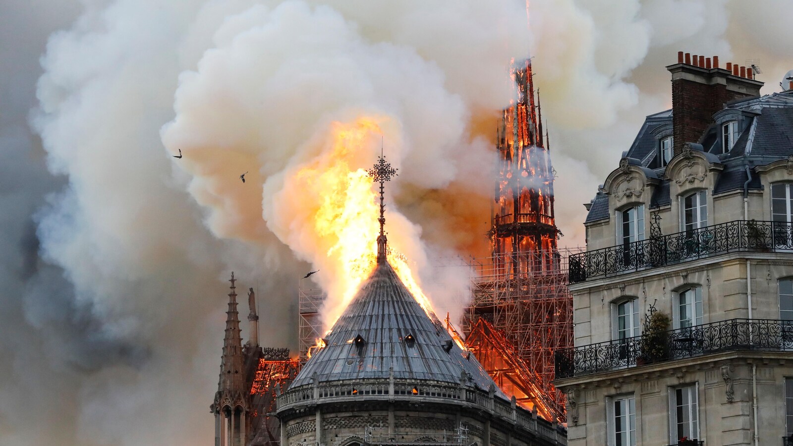 L'incendie de Notre-Dame de Paris en 10 photos | ICI Radio-Canada.ca