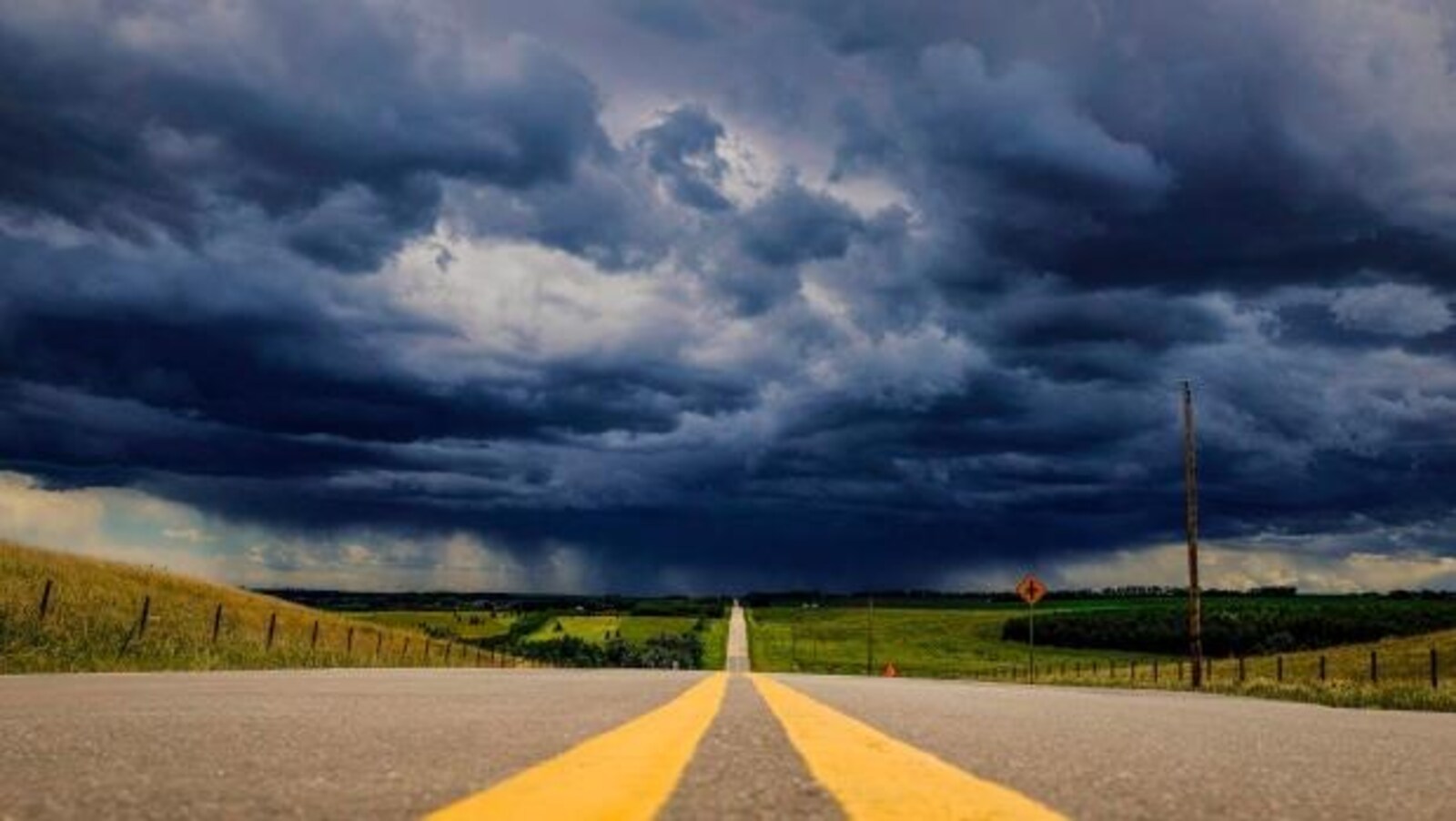 Des orages menaçants se profilent à l'horizon.