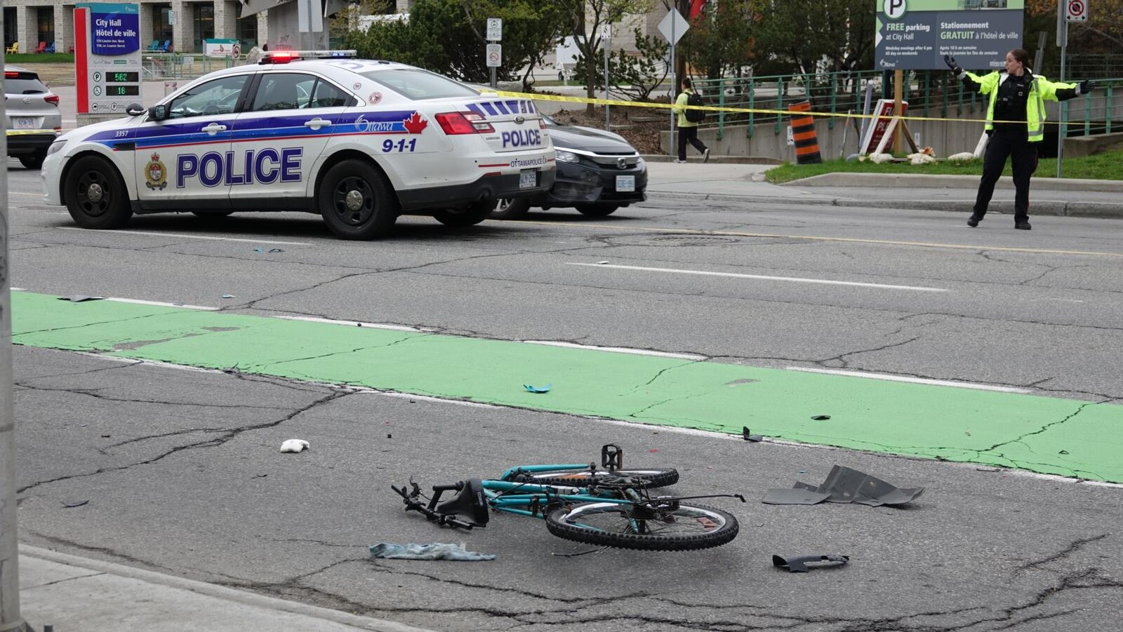 Un cycliste est gravement blessé dans un accident à Ottawa ICI Radio