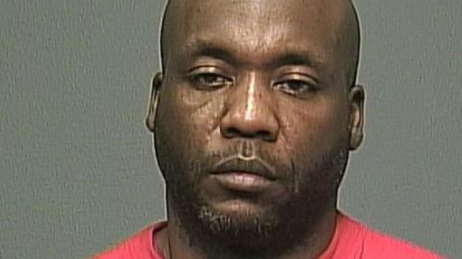 Perez Adaryll Cleveland a été arrêté en décembre 2016 et fait face à 55 accusations, dont une de meurtre au premier degré en lien avec la mort de Jennifer Barrett.