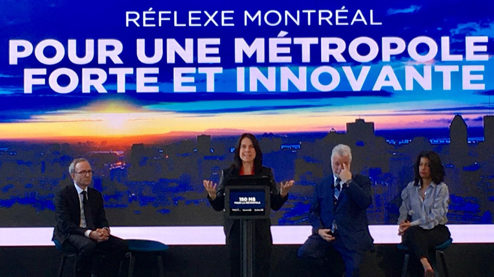 De gauche à droite : Martin Coiteux, Valérie Plante, Philippe Couillard et Dominique Anglade.