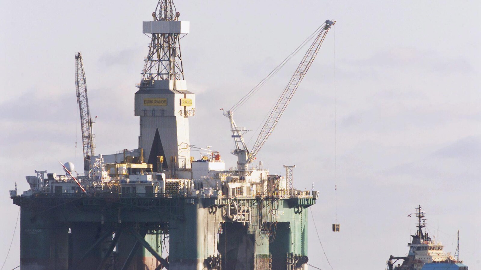 Une plateforme de forage en mer.