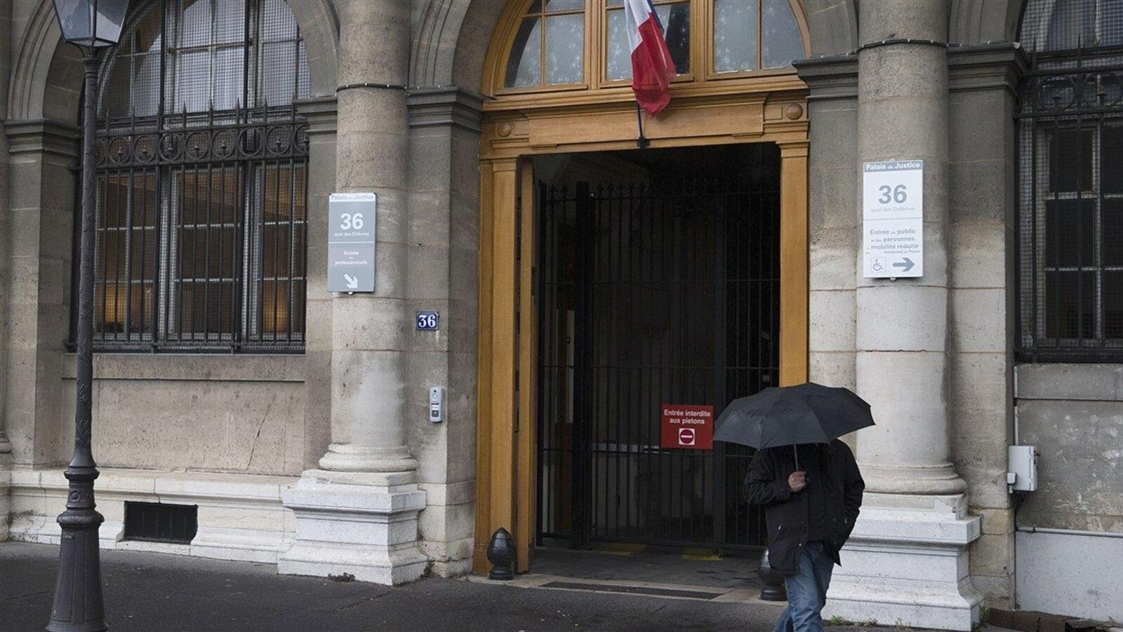 L'agression sexuelle aurait eu lieu, selon la plaignante, au QG de la police judiciaire parisienne.