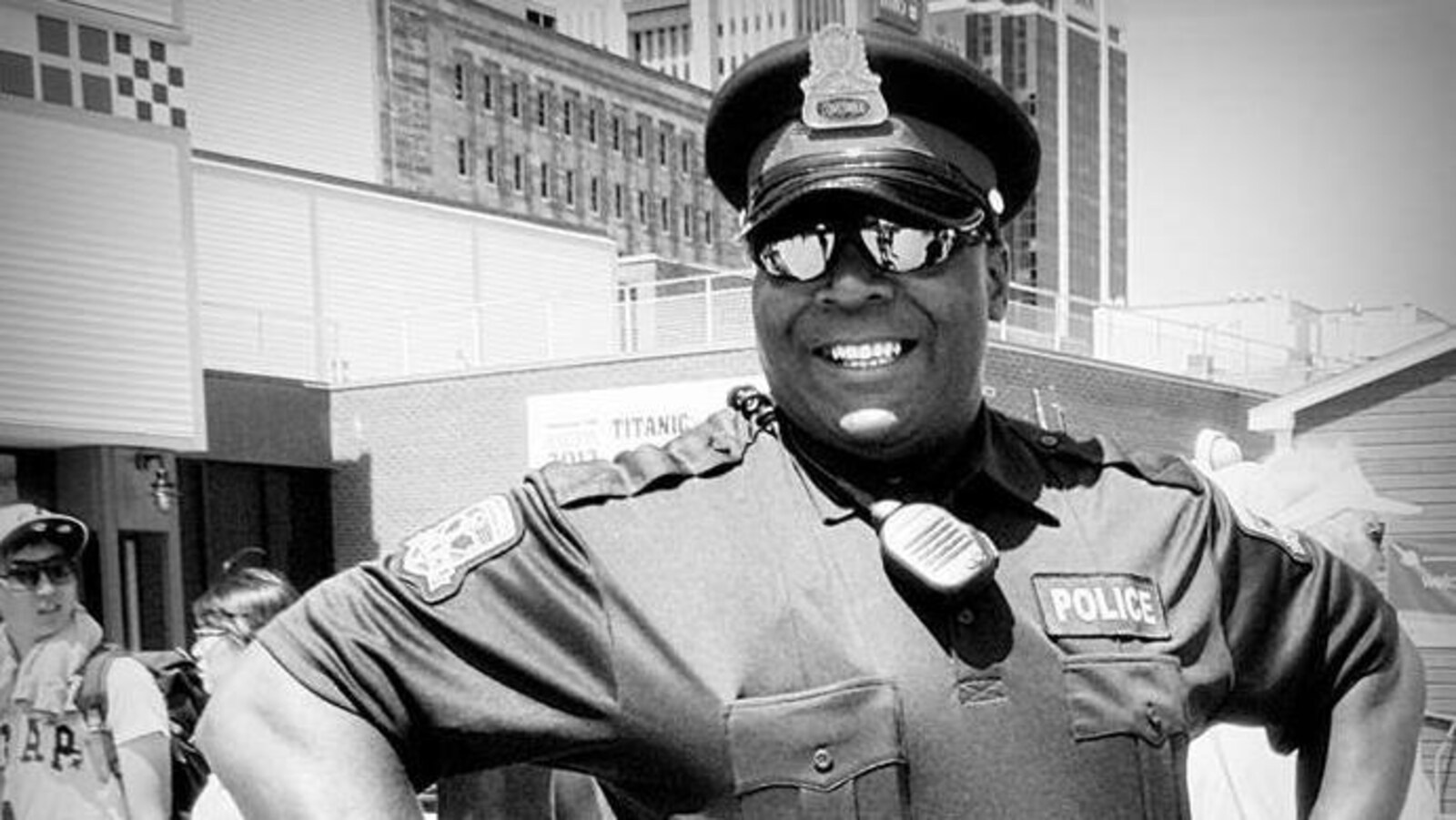 Le constable George Farmer fait face à divers chefs d'accusation, dont voyeurisme.